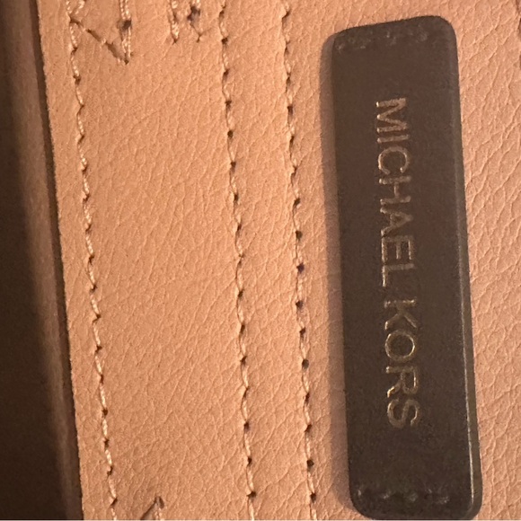 Michael Kors Emilia Belted Backpack Black Leather Medium with matching wallet - Picture 3 of 11